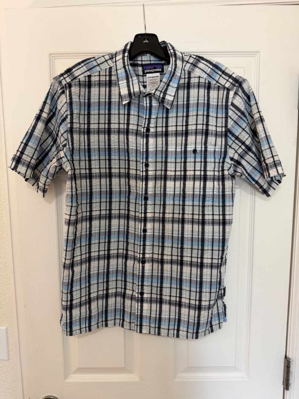 Patagonia Seersucker Puckerware Men's Short Sleeve Shirt Medium Striped